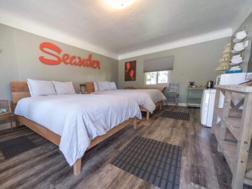 Seasider room with beds and amenities